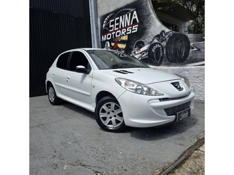 PEUGEOT - 207 - 2013/2013 - Branca - R$ 23.900,00