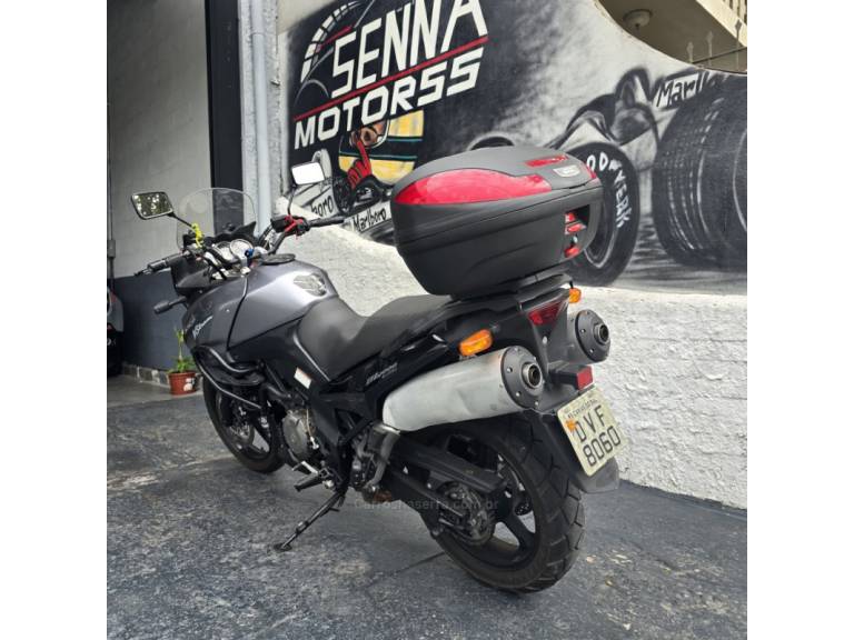 SUZUKI - V-STROM - 2007/2007 - Cinza - R$ 26.900,00