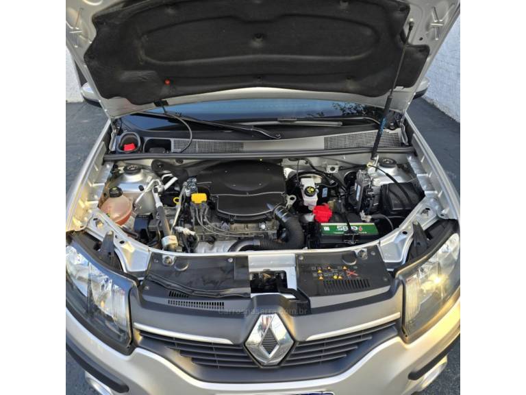 RENAULT - SANDERO - 2017/2017 - Prata - R$ 49.900,00
