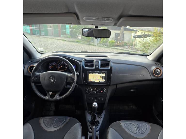 RENAULT - SANDERO - 2017/2017 - Prata - R$ 49.900,00