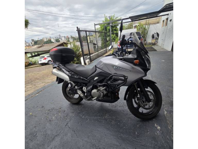 SUZUKI - V-STROM - 2007/2007 - Cinza - R$ 26.900,00